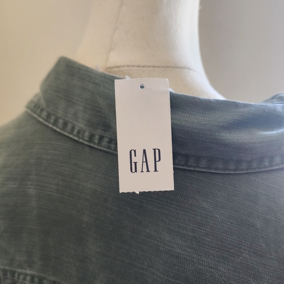 Brand new long sleeve gap top. - Picture 3 of 5